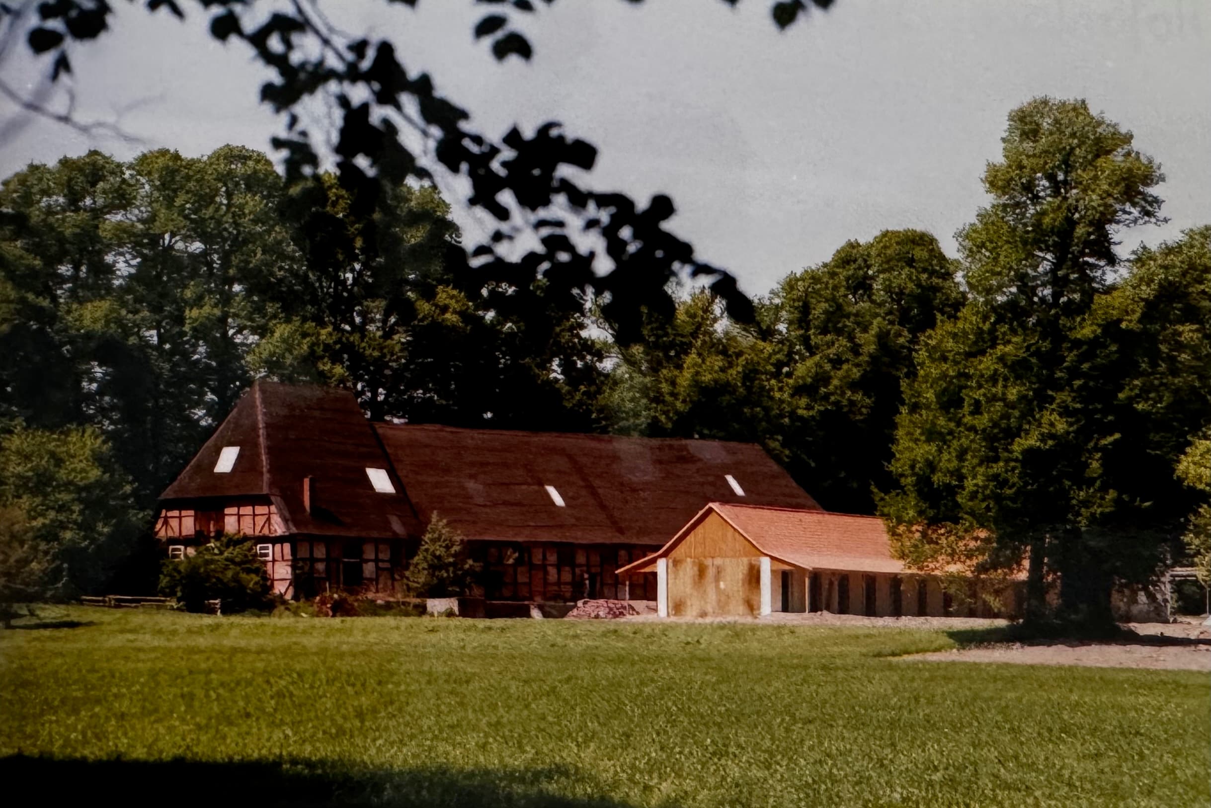 Hofanlage Gut Silk nach der Fertigstellung, 1992