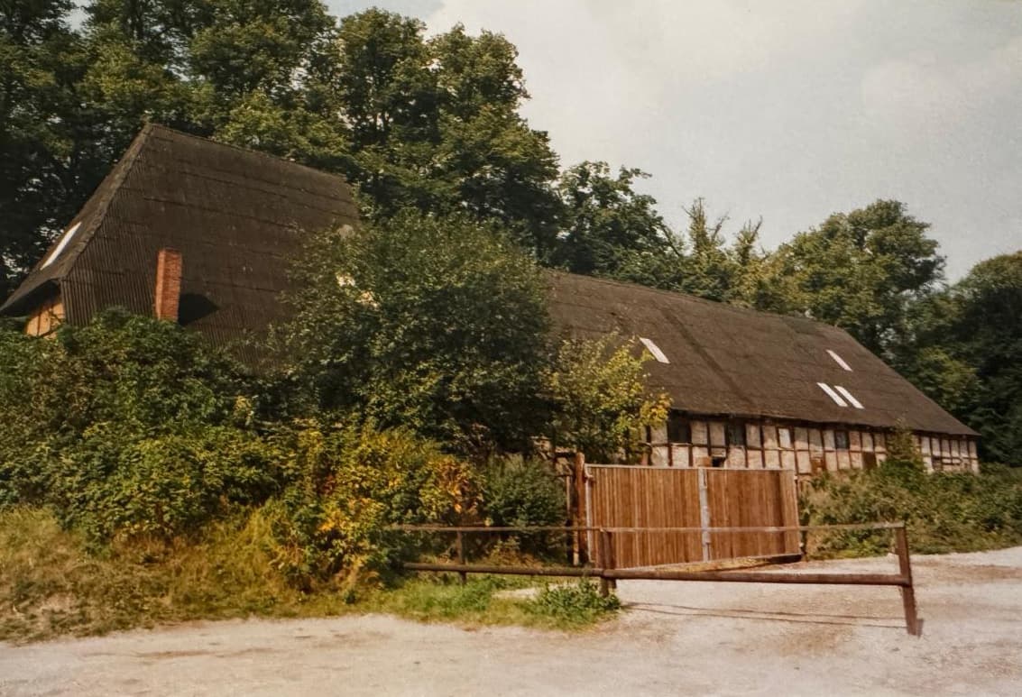 Historische Ansicht eines Hofgebäudes auf Gut Silk